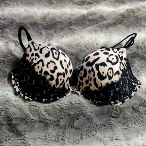 Victoria Secret Very Sexy Push Up Bra 34D